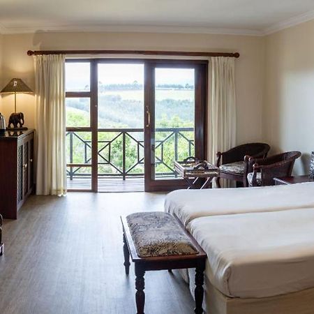 Far Hills Country Hotel Victoria Bay Dış mekan fotoğraf